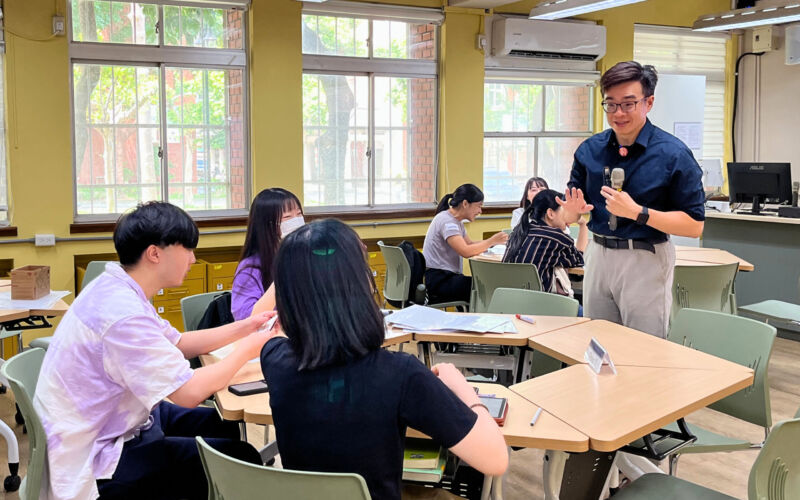 結合互動遊戲與小組討論 深化全英語教學助理(EMI TA)跨文化技能