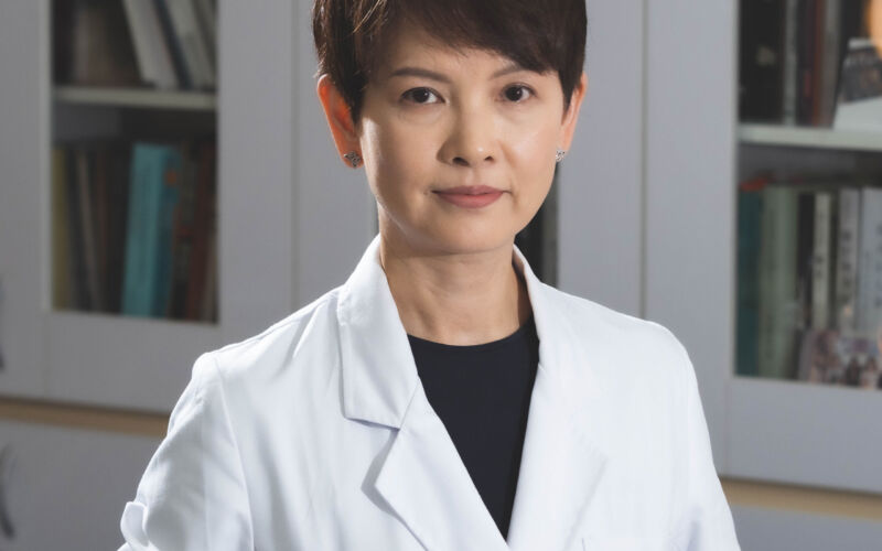 張元鳳老師(美術學系)